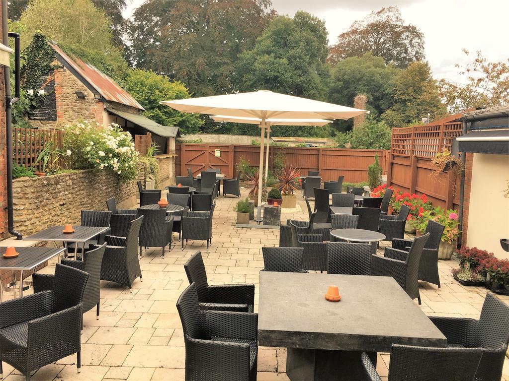 The Highworth Hotel Swindon Eksteriør billede