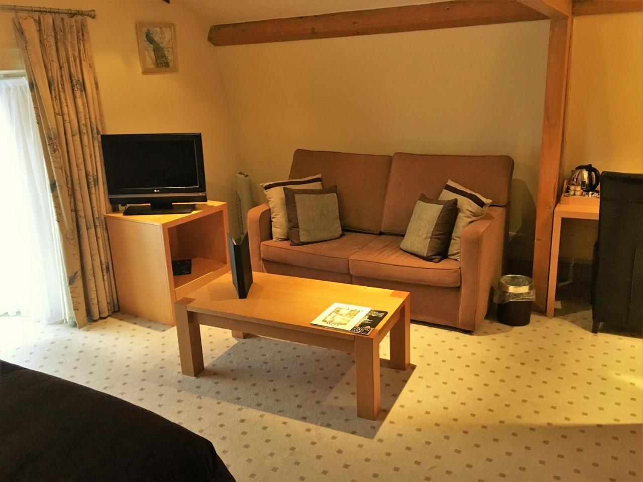 The Highworth Hotel Swindon Eksteriør billede