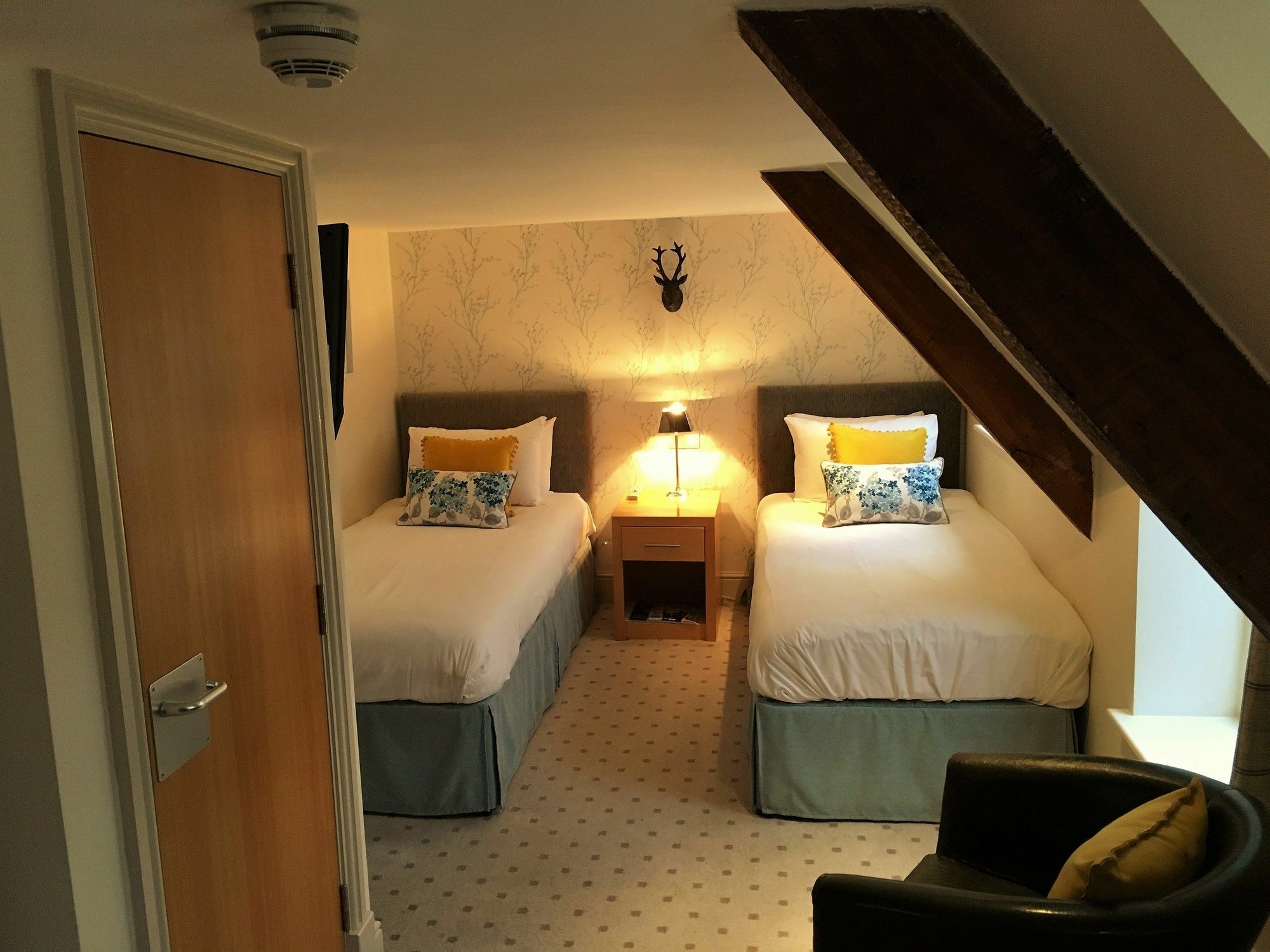 The Highworth Hotel Swindon Eksteriør billede